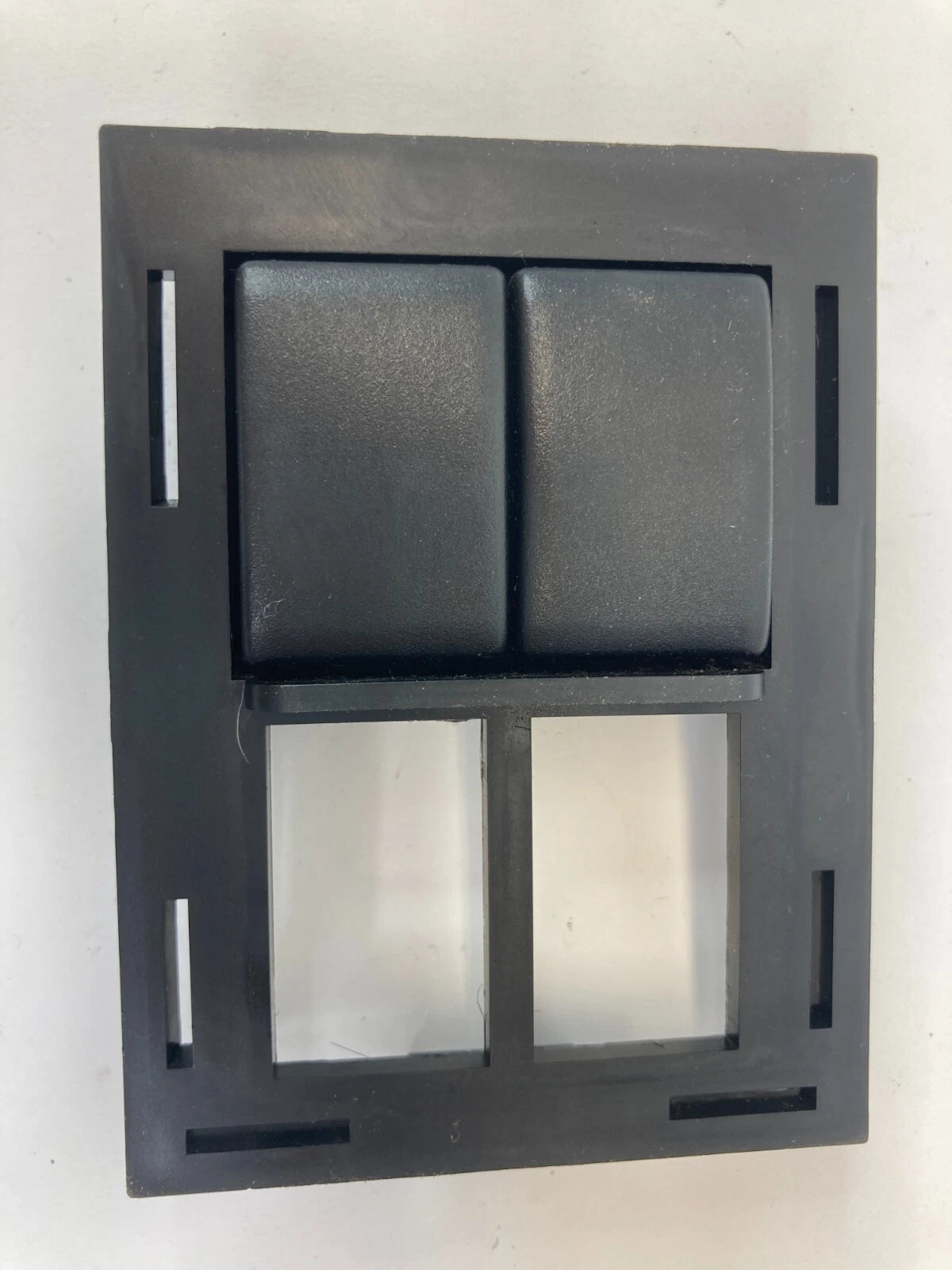 2003-2005 SUZUKI GRAND VITARA DASH DIMMER SWITCH HOLE COVER BRACKET 37211-50JX