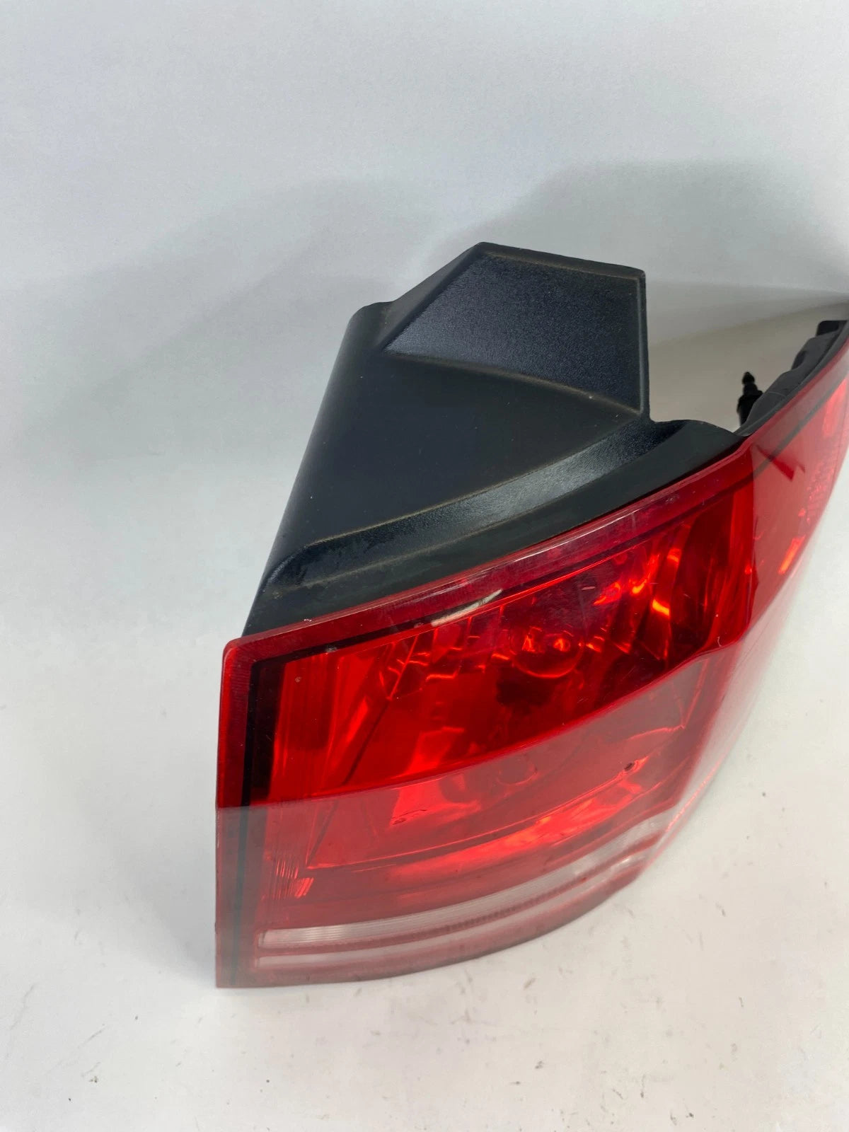 2009-2020 DODGE JOURNEY RIGHT PASSENGER OUTER HALOGEN TAIL LIGHT OEM 05116290A