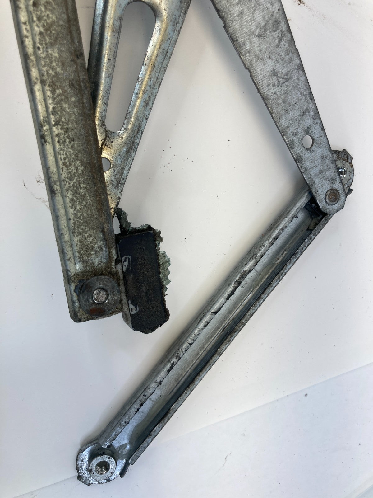 2004-2009 Toyota Prius Fron Left FR LH Window Regulator w/ Motor 85720-58010 OEM