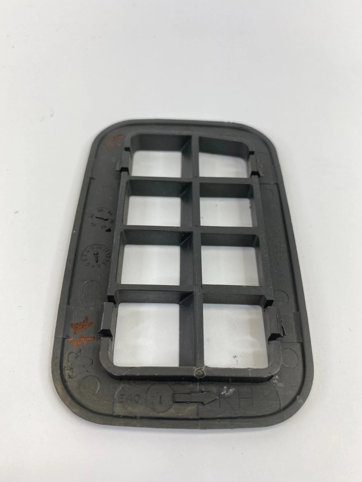 2005-2015 NISSAN XTERRA FRONT RIGHT DASH AIR VENT DEFROST GRILLE 27841EA OEM