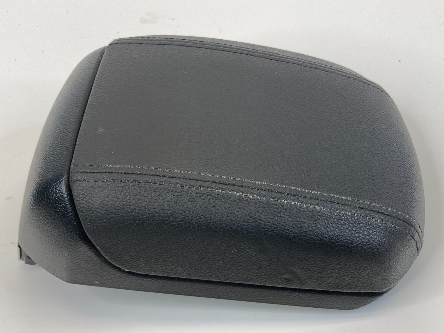 2011-2016 Chevrolet Cruze 16 Cruze Limited Center Console Armrest Top Lid Cover