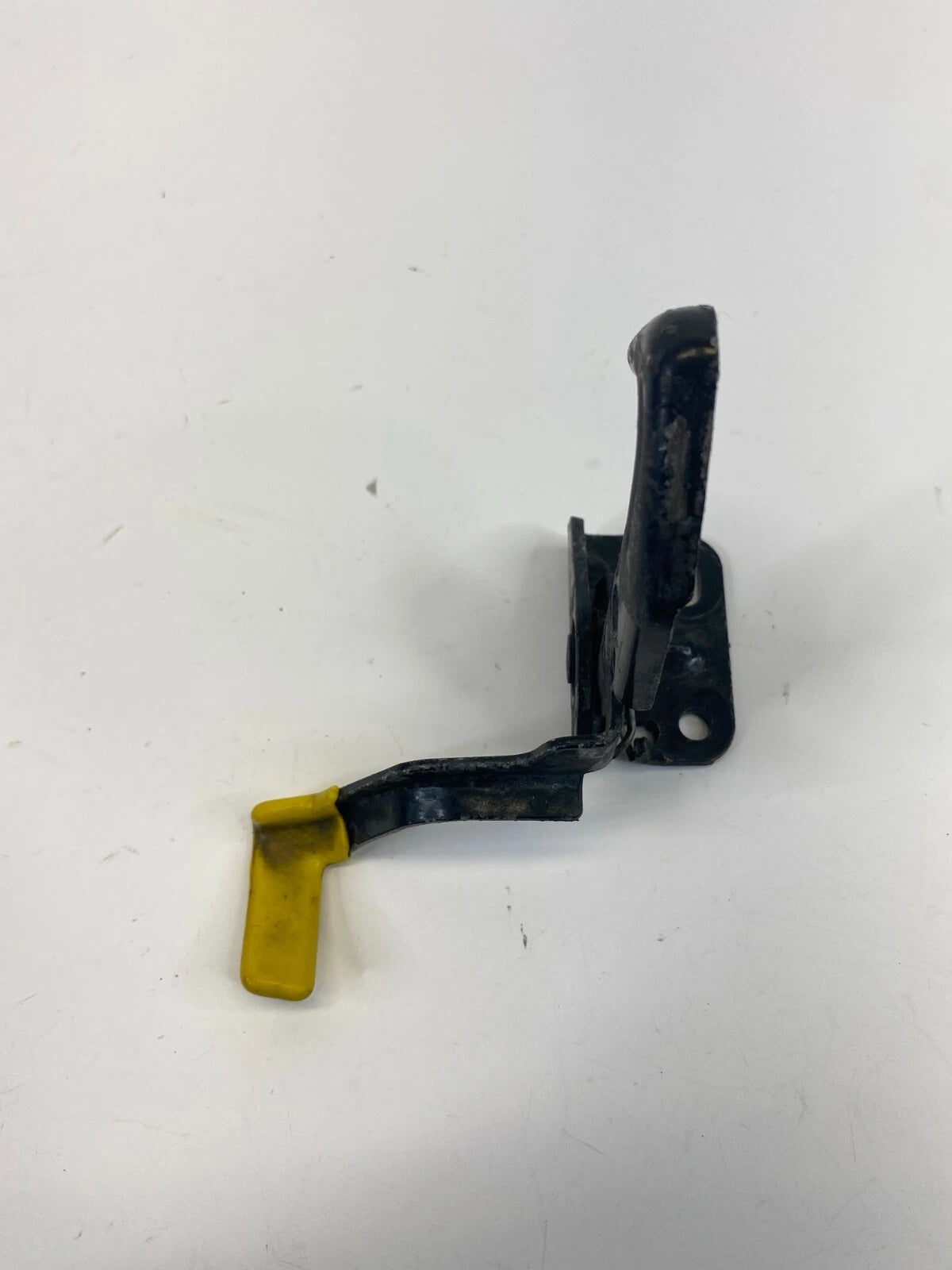2007-2009 SUZUKI XL-7 HOOD BONNET SAFETY CATCH LOCK LATCH ASSY OEM
