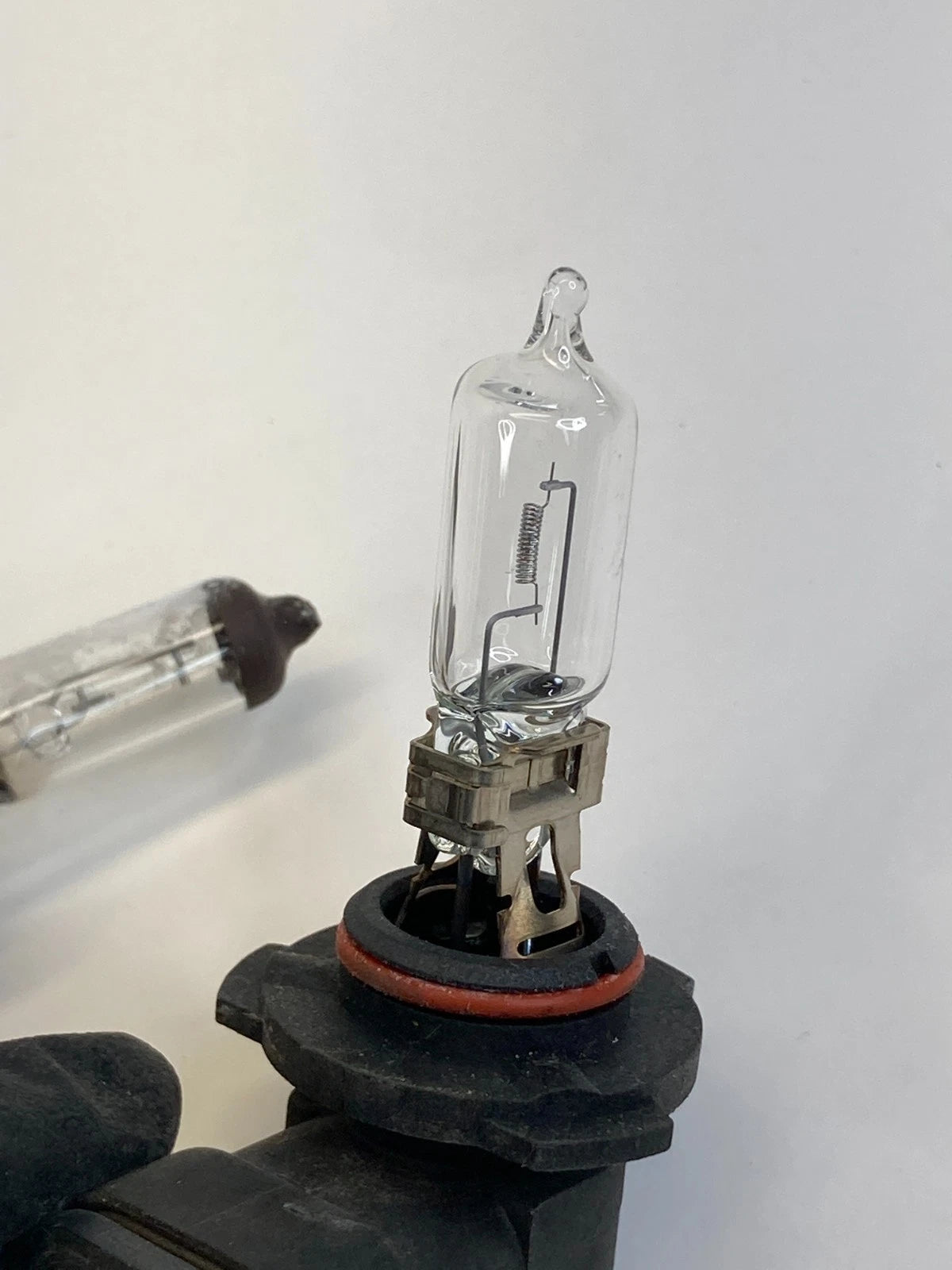 2007-2010 FORD EDGE FRONT RIGHT HEADLIGHT WIRE HARNESS CONNECTOR W/ SOCKET OEM