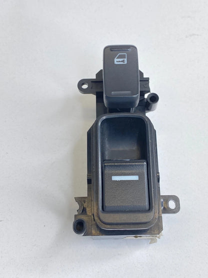 2003-2008 HONDA ACCORD SEDAN FRONT RIGHT DOOR WINDOW BUTTON SWITCH M22699 OEM