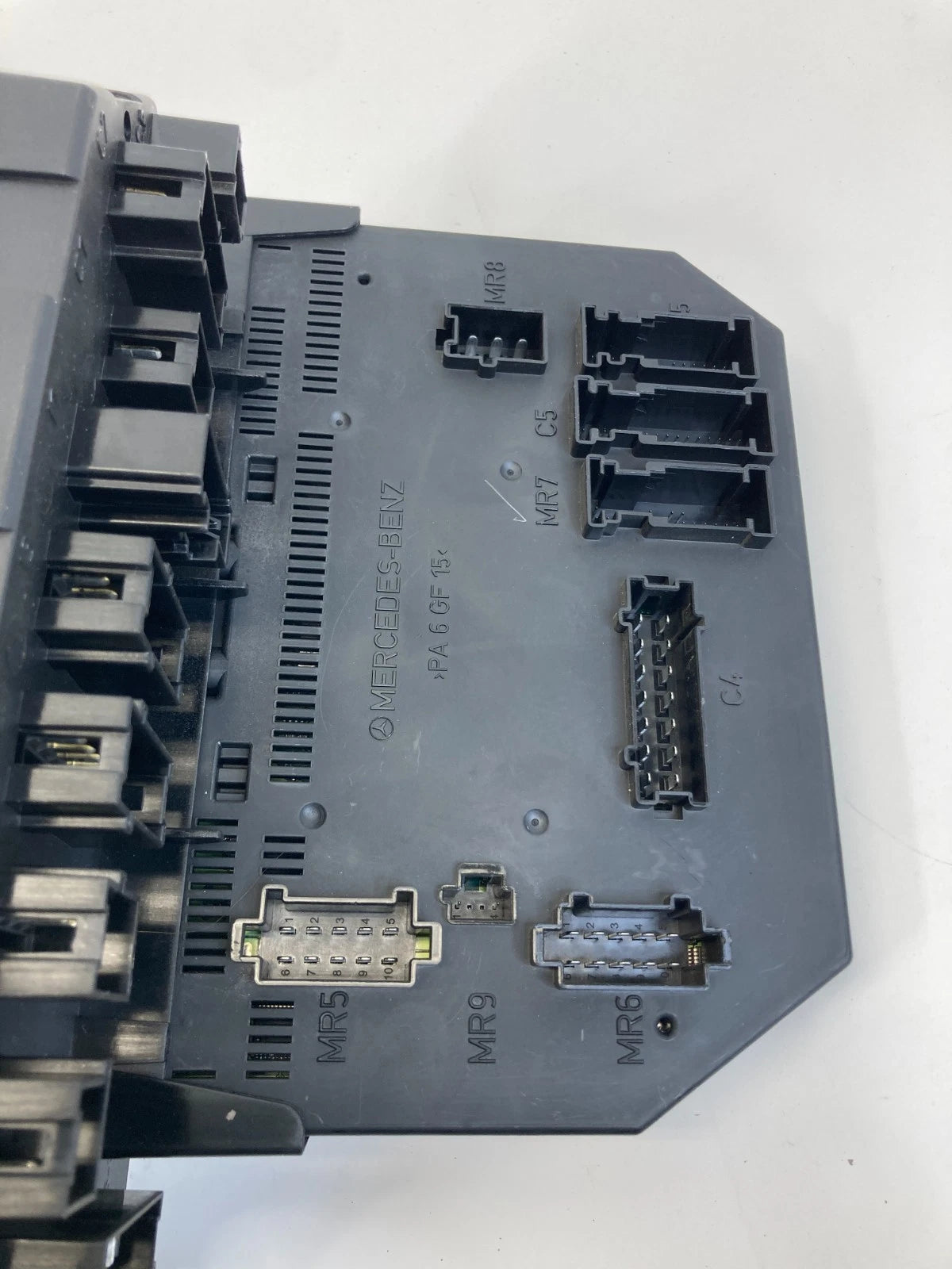 2009 2010 Mercedes-Benz CL550 Front Under Hood Fuse Box Module A221-900-61-01