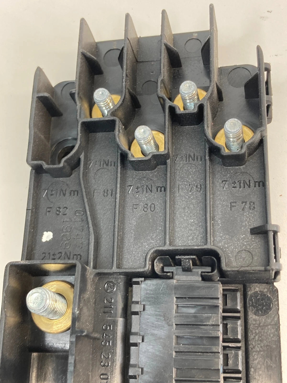 2003 MERCEDES-BENZ E320 REAR BATTERY COMPARTMENT FUSE BOX UNIT 0-1394841-1 OEM