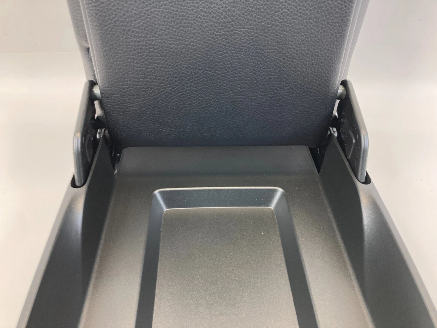 2009-2012 VOLKSWAGEN CC REAR SEAT CENTER ARMREST ARM REST W/ STORAGE OEM