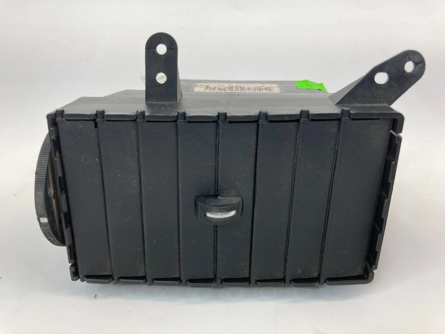 2008-2010 CHRYSLER TOWN & COUNTRY FRONT DASH CENTER RIGHT A/C AIR VENT 5028728AA