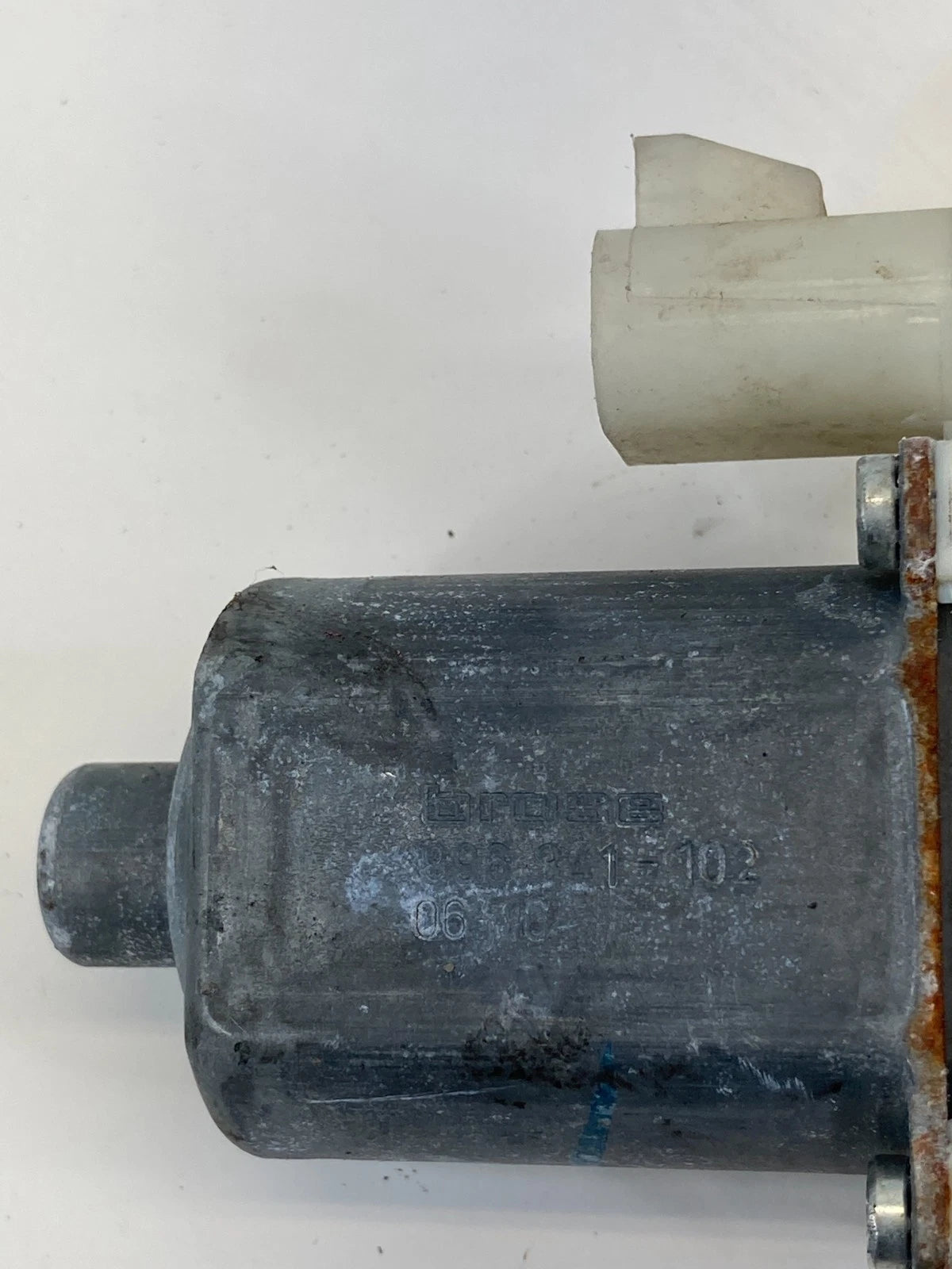 05-10 PONTIAC G6 SEDAN FRONT LEFT DRIVER DOOR POWER WINDOW MOTOR 0130822248 OEM