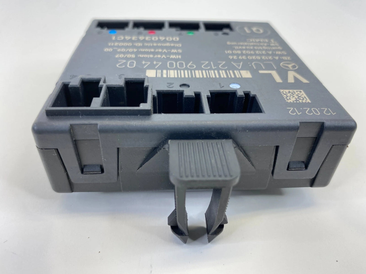 2010-2014 MERCEDES E350 E550 W212 FRONT LEFT DOOR CONTROL MODULE A2129004402 OEM
