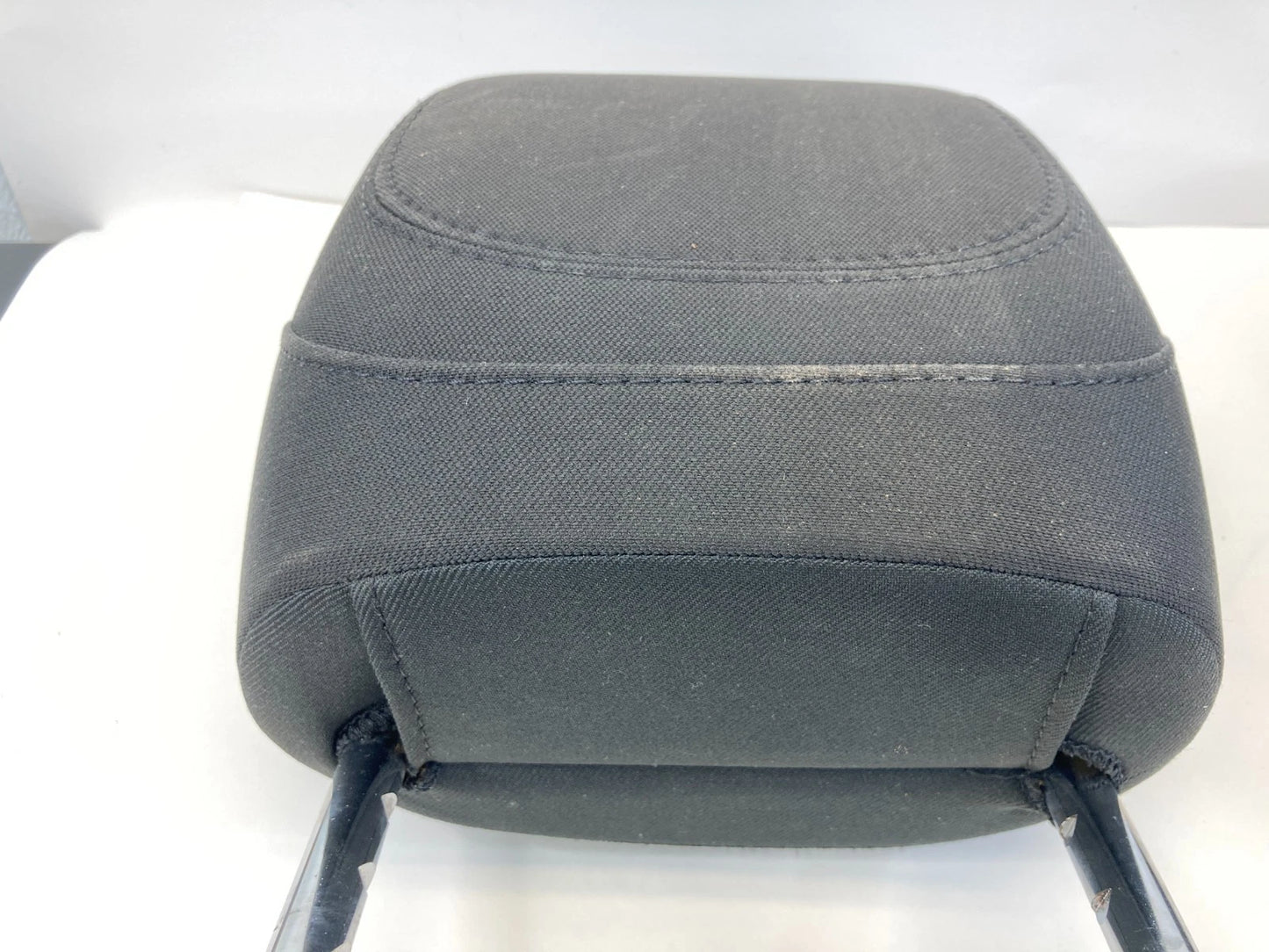 2015-2017 CHRYSLER 200 FRONT RIGHT & LEFT SEAT HEADREST HEAD REST PAIR SET OEM