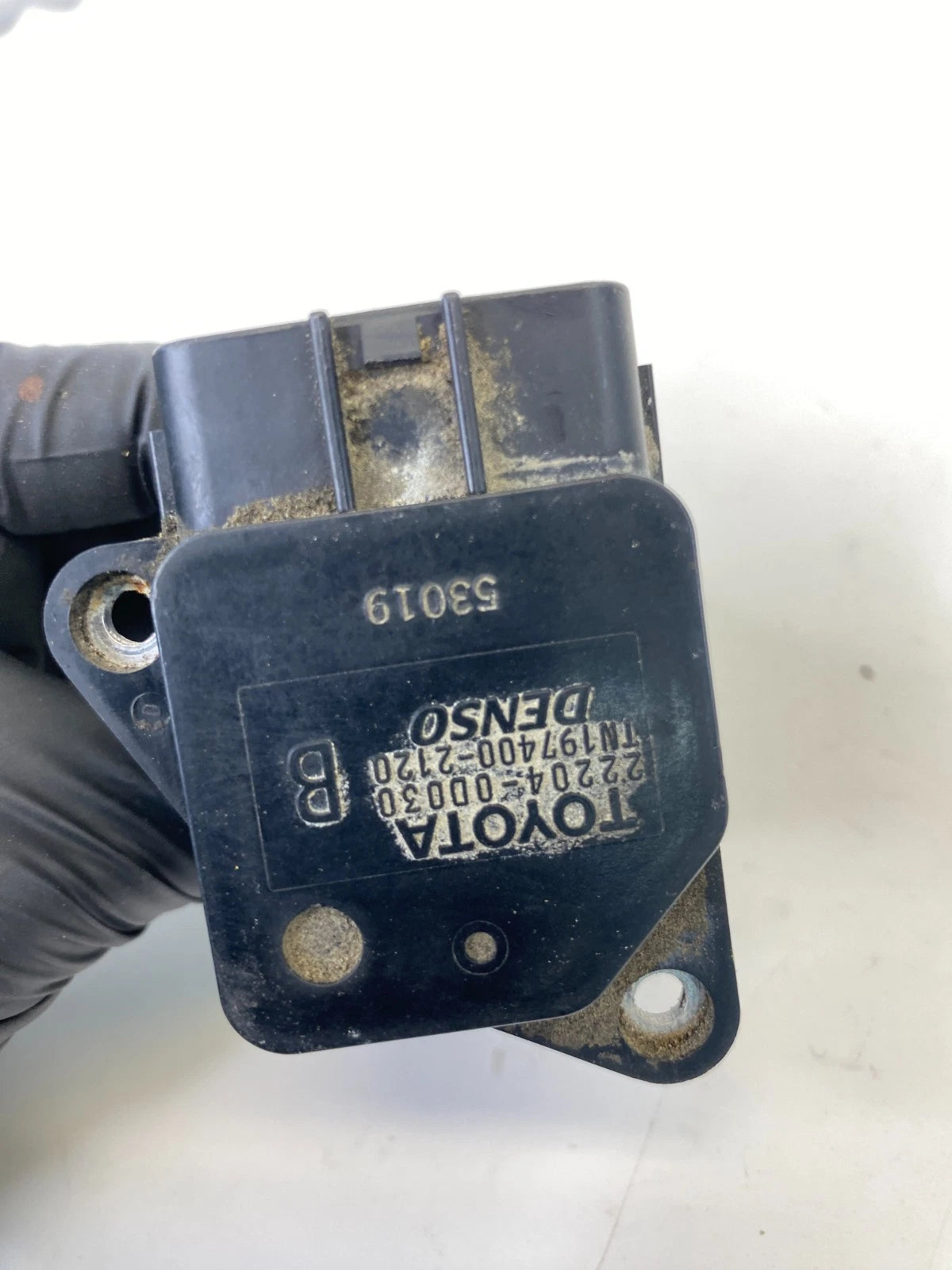 2004-2007 TOYOTA SIENNA INTAKE MASS AIR FLOW SENSOR METER MAF 22204-0D030 OEM