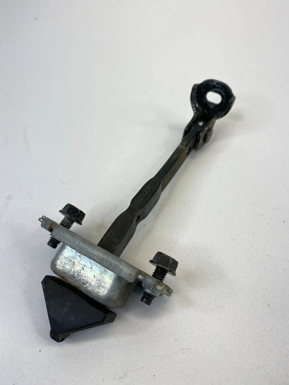 04 05 06 07 08 09 MAZDA 3 MAZDA3 REAR RIGHT SIDE DOOR CHECK STOPPER HINGE DETENT