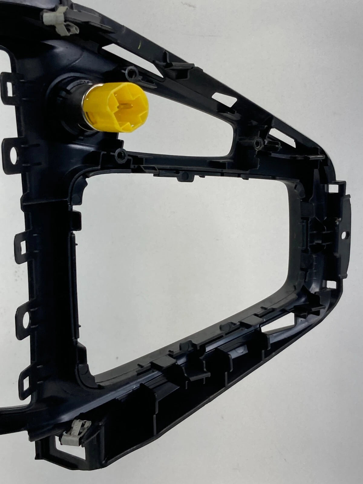 2015-2018 FORD FOCUS CENTER CONSOLE SHIFT SHIFTER BEZEL TRIM F1EB-A044H83-CHW