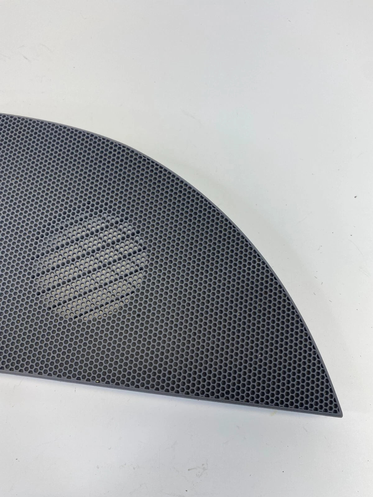 2004-2010 TOYOTA SIENNA DASH UPPER LEFT SPEAKER TRIM GRILL COVER 55472-AE010 OEM