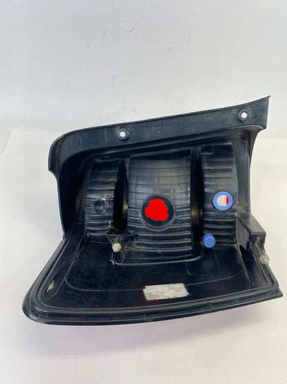 08-12 FORD ESCAPE REAR RIGHT SIDE TAIL LIGHT TAILLIGHT TAILLAMP 8L84-13B504-A