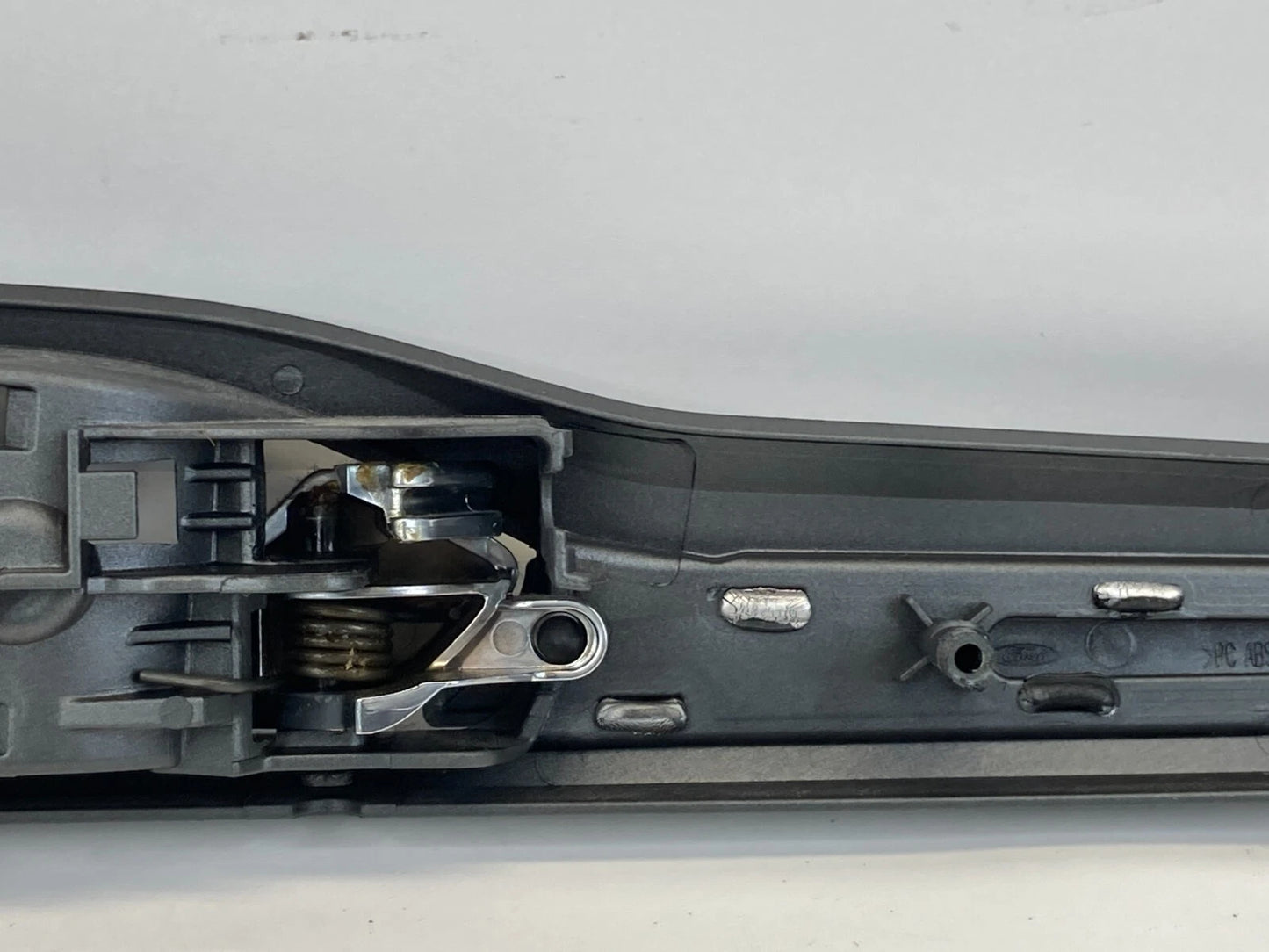 2013-2016 FORD FUSION REAR LEFT SIDE INTERIOR DOOR HANDLE TRIM DS73-F266B35-A