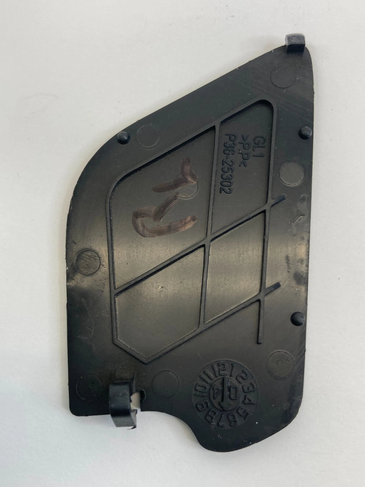 2004-2008 ACURA TL REAR LEFT SIDE DOOR HANDLE SCREW BEZEL COVER TRIM P36-25302