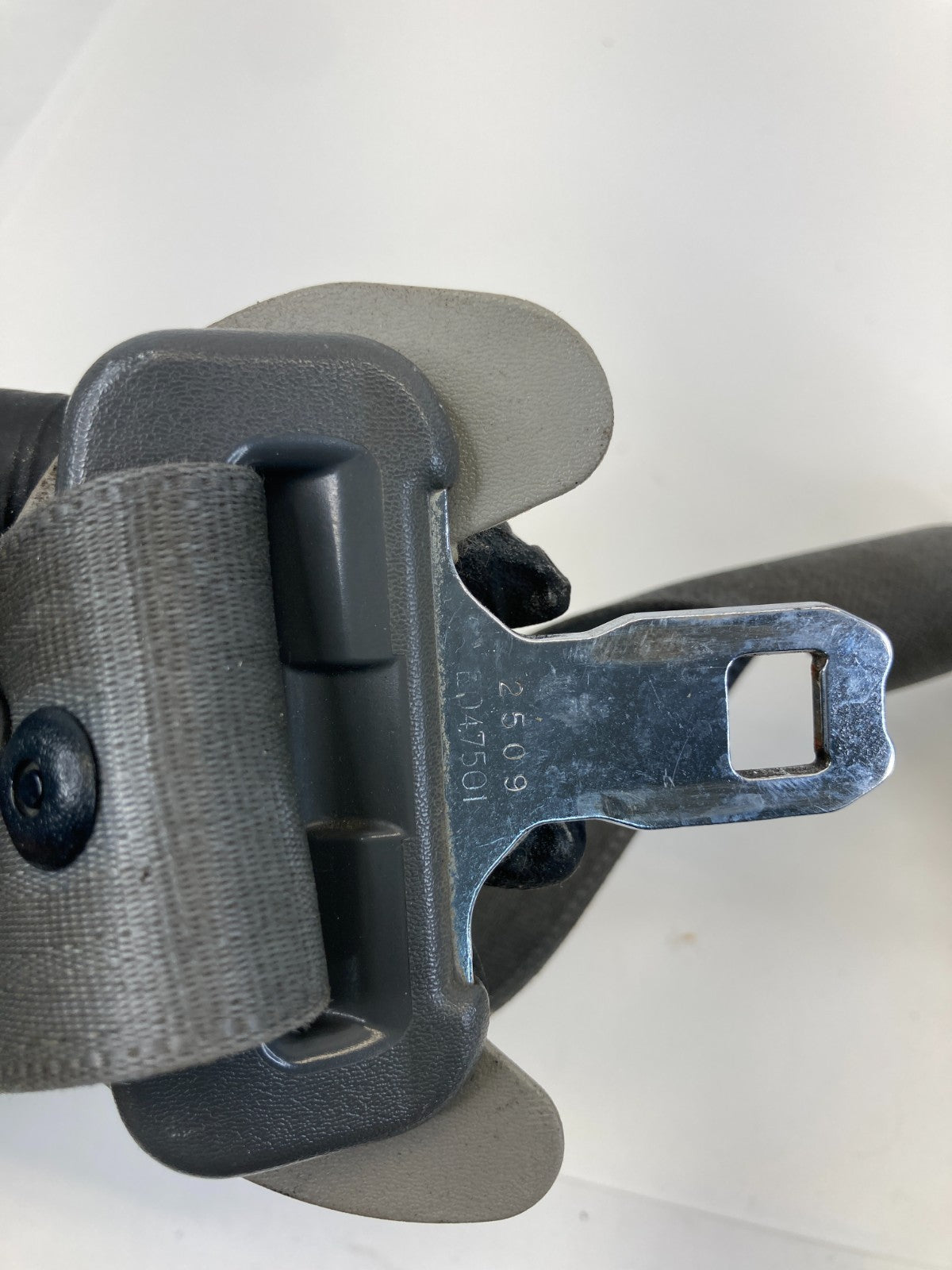 04-09 Toyota Prius Front Left Driver Side Seat Belt Retractor 7L8210-P OEM