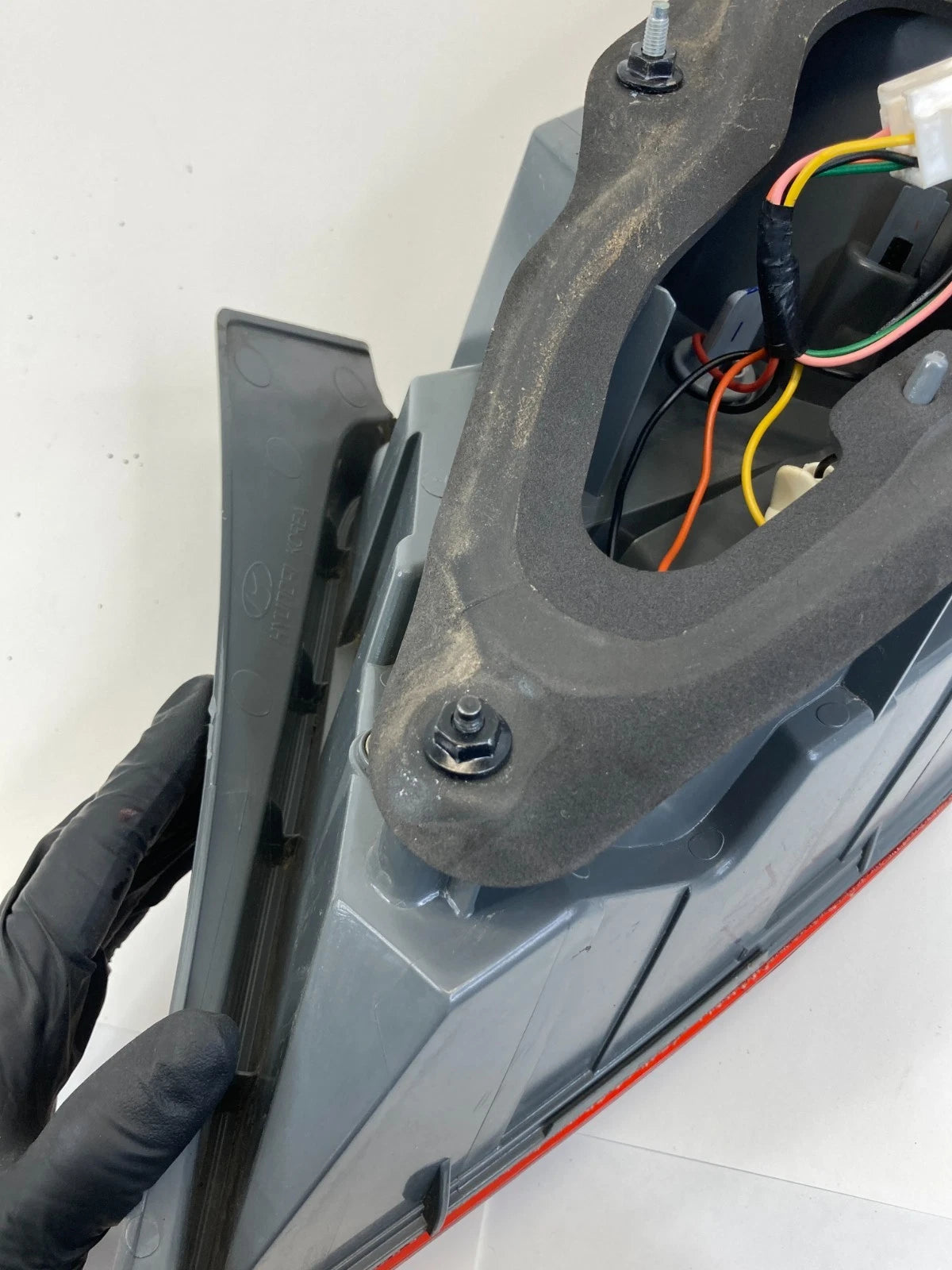 2012 2013 2014 HYUNDAI ACCENT SEDAN LEFT DRIVER SIDE TAIL LIGHT TAILLIGHT OEM