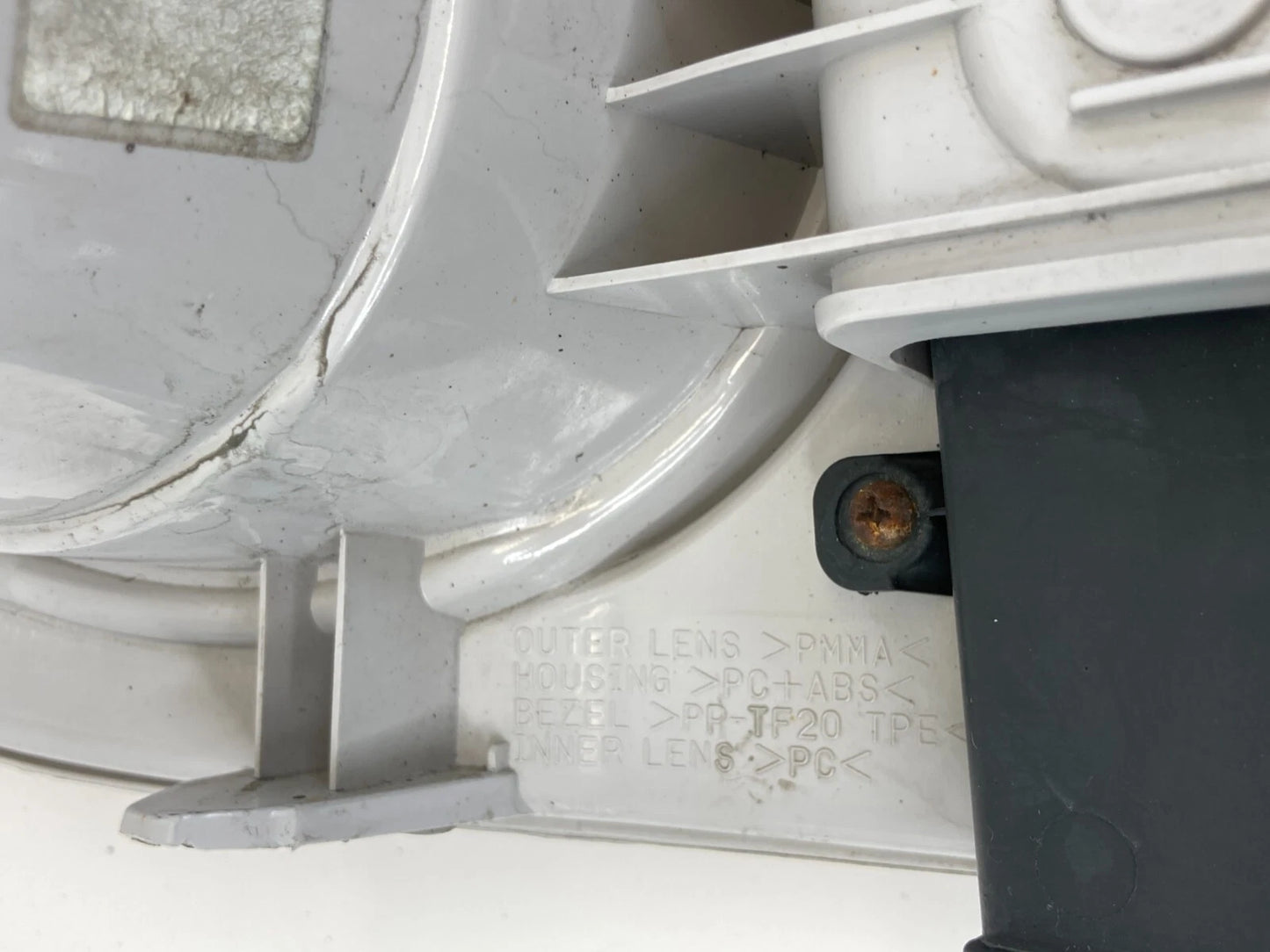 2010-2015 CHEVROLET EQUINOX RIGHT PASSENGER SIDE TAIL LIGHT TAILLIGHT LAMP OEM