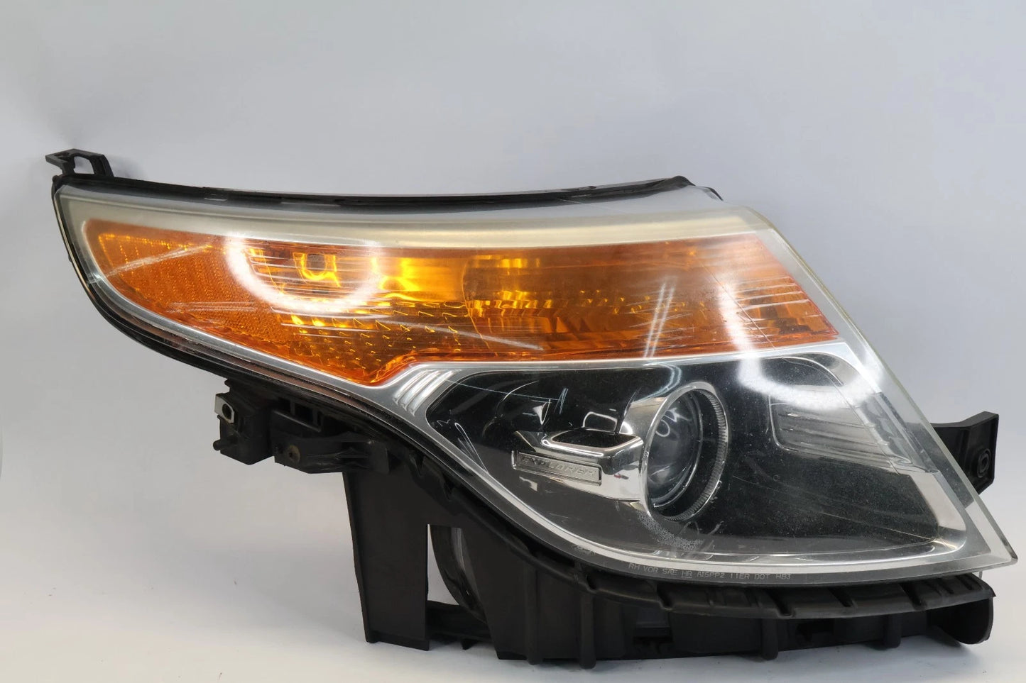 2011-2015 FORD EXPLORER PASSENGER RIGHT HALOGEN HEADLIGHT LAMP OEM