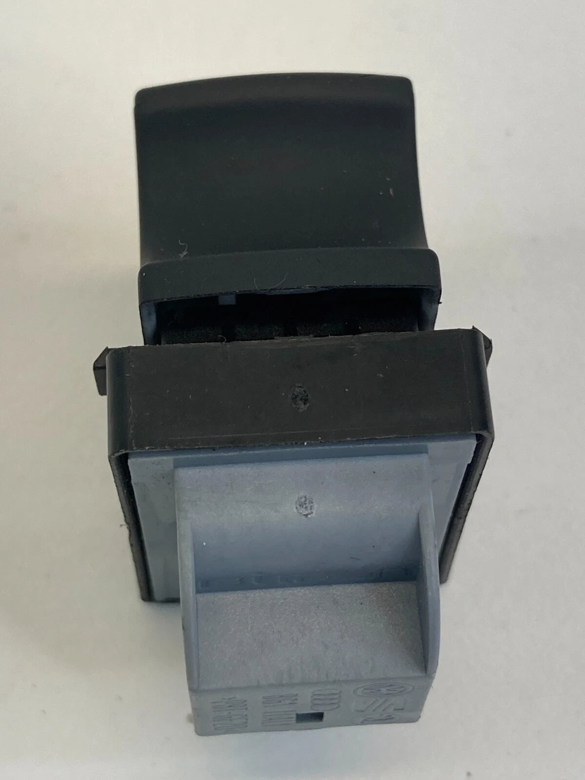 2006-2013 AUDI A6 REAR LEFT SIDE DOOR POWER WINDOW SWITCH 4F0-959-855 OEM