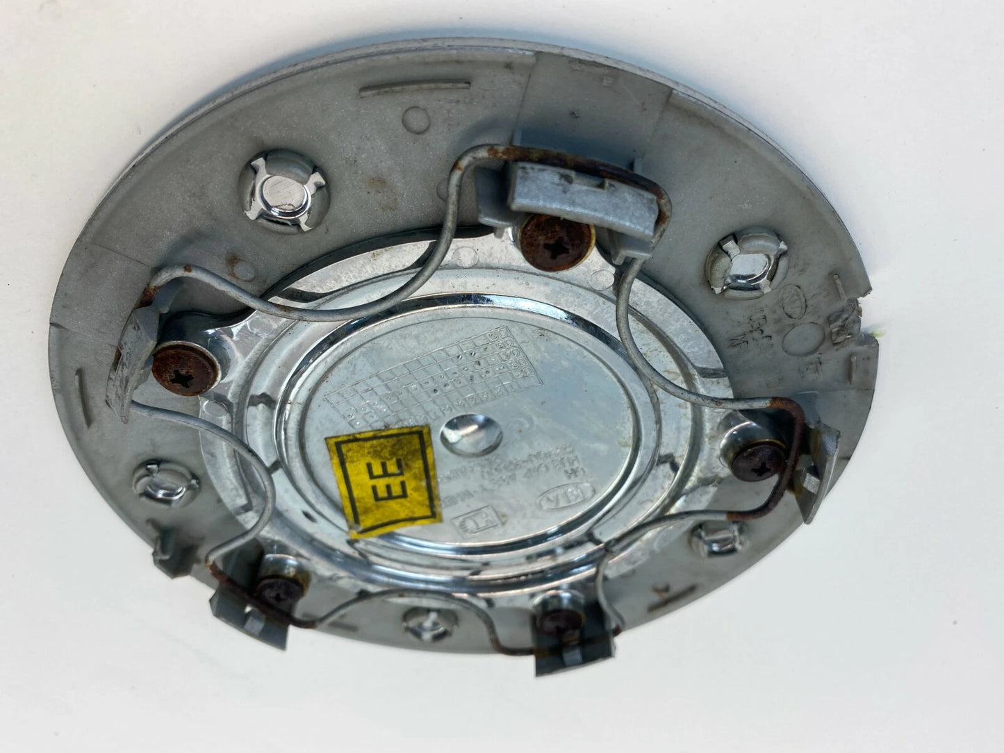 2004 2005 2006 KIA AMANTI WHEEL RIM CENTER HUB CAP HUBCAP SILVER OEM
