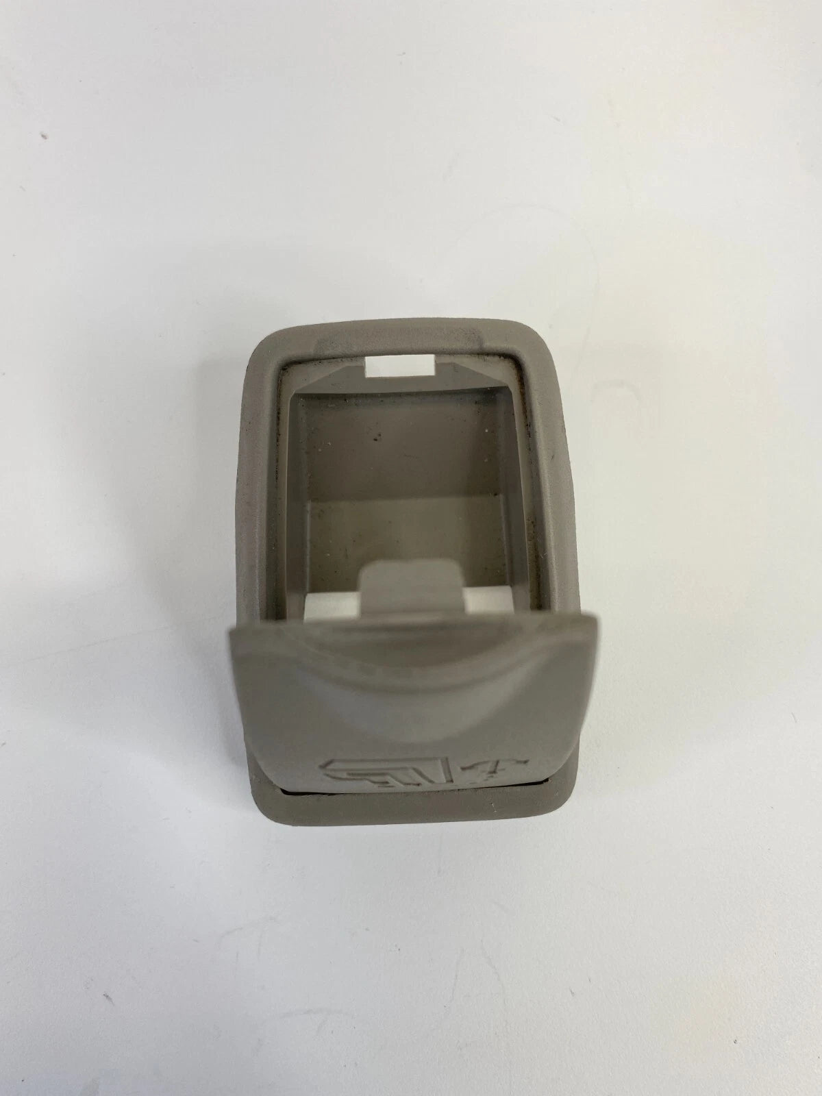 02 03 04 05 06 TOYOTA CAMRY BACK REAR SEAT CHILD ANCHOR CAP COVER ASSY OEM