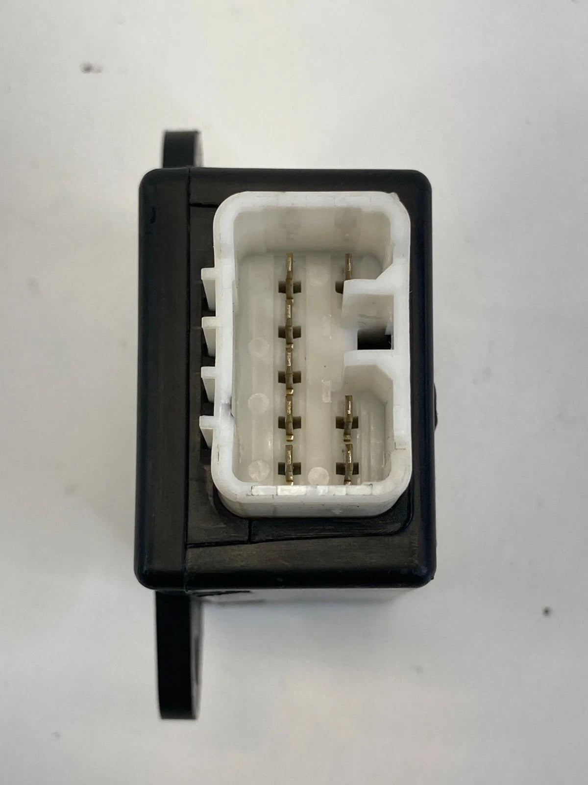 2011-2015 Hyundai Sonata Hybrid Front Side Seat Warmer Relay Module 88191-3S00