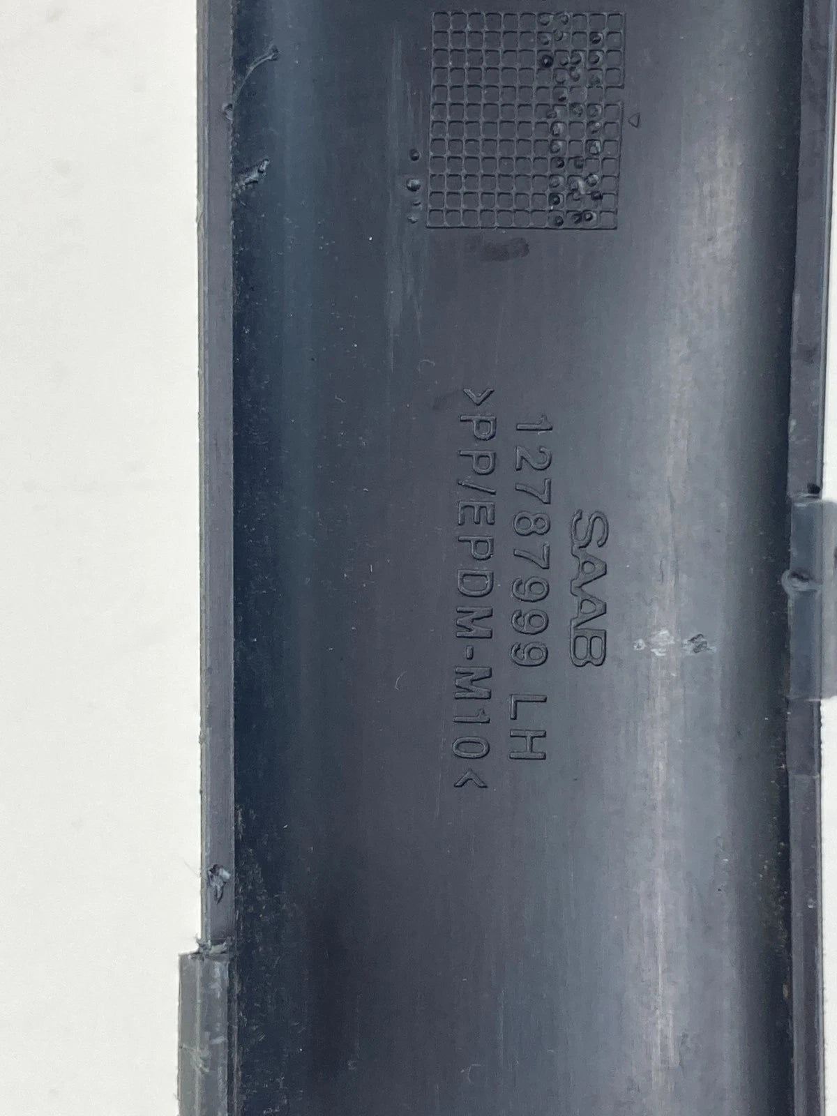 2003-07 Saab 9-3 Front Left Lower Bumper Trim Bezel w/ Side Marker Lamp 12787999