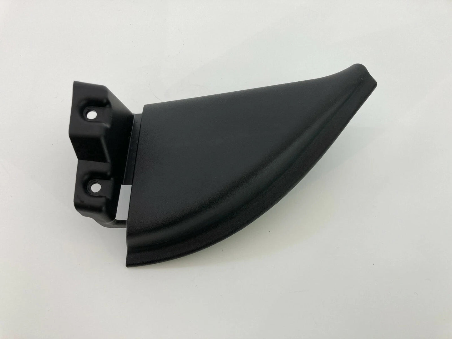 09-12 CHEVY TRAVERSE FRONT LEFT DRIVER DOOR INTERIOR INNER CORNER COVER 25868308