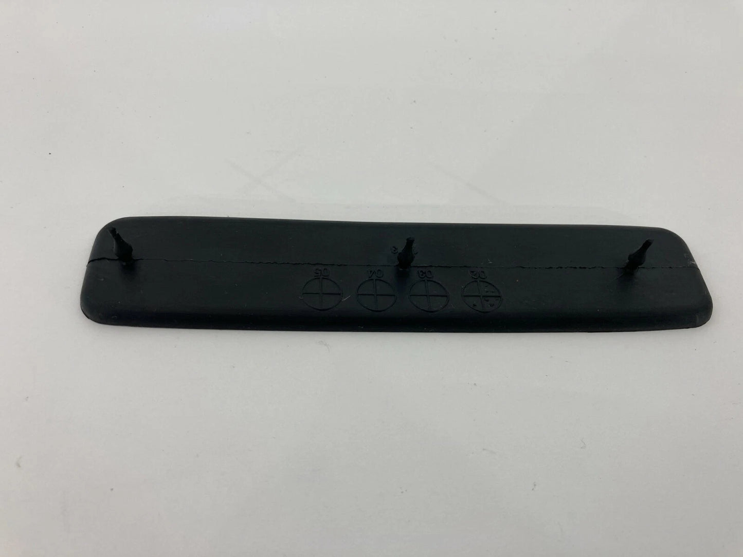2003 2004 2005 2006 KIA SORENTO CENTER CONSOLE CUP STORAGE COVER RUBBER MAT OEM