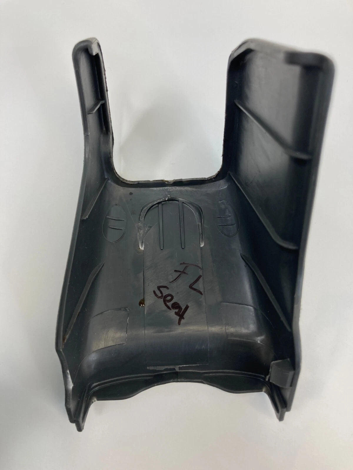 1997-2004 MITSUBISHI MONTERO SPORT FRONT LEFT DRIVER SEAT TRACK COVER CAP TRIM