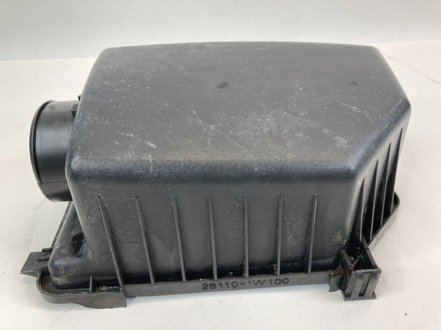 2012-2015 Kia Rio 1.6L L4 Air Intake Cleaner Upper Box Cover Assy 28110-1W100