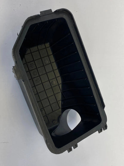 2010 2011 KIA SOUL 2.0L L4 AIR CLEANER FILTER BOX UPPER HOUSING 28111-2K300 OEM