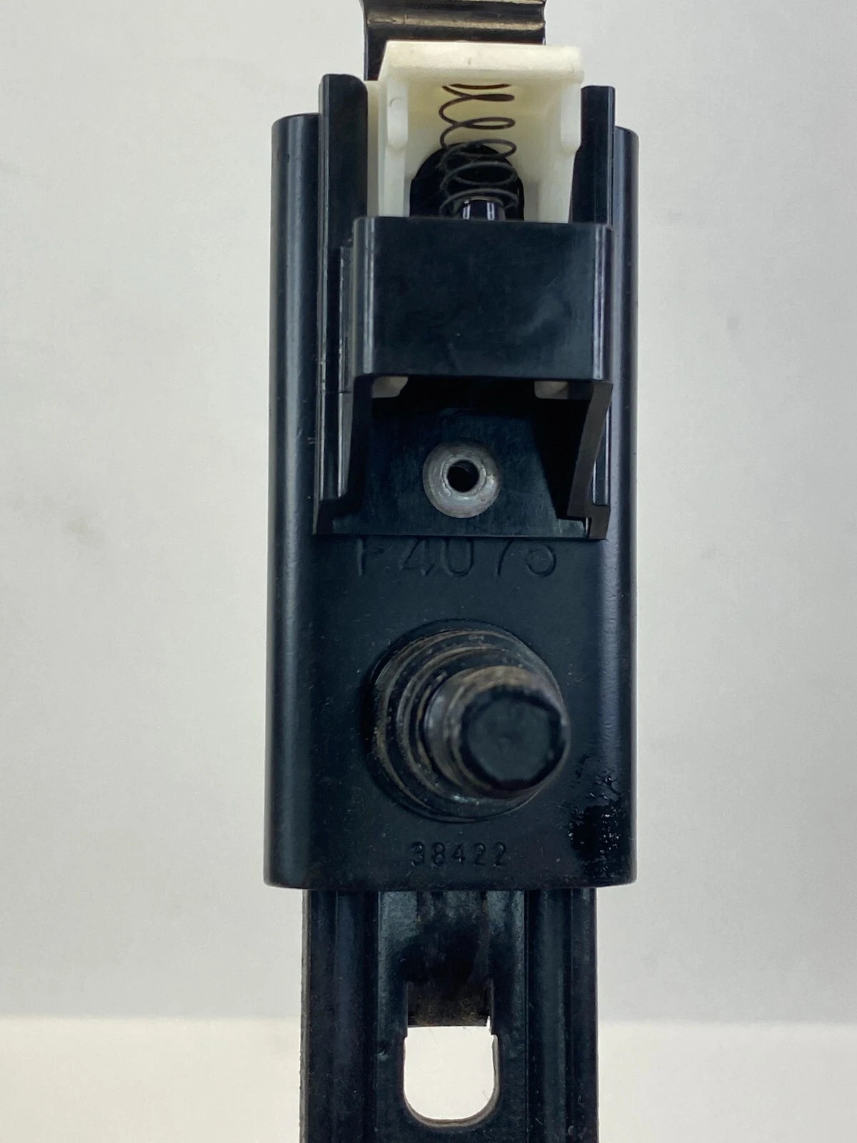 2006-2010 HYUNDAI SONATA SEDAN FRONT LEFT DRIVER SIDE SEAT BELT HEIGHT ADJUSTER