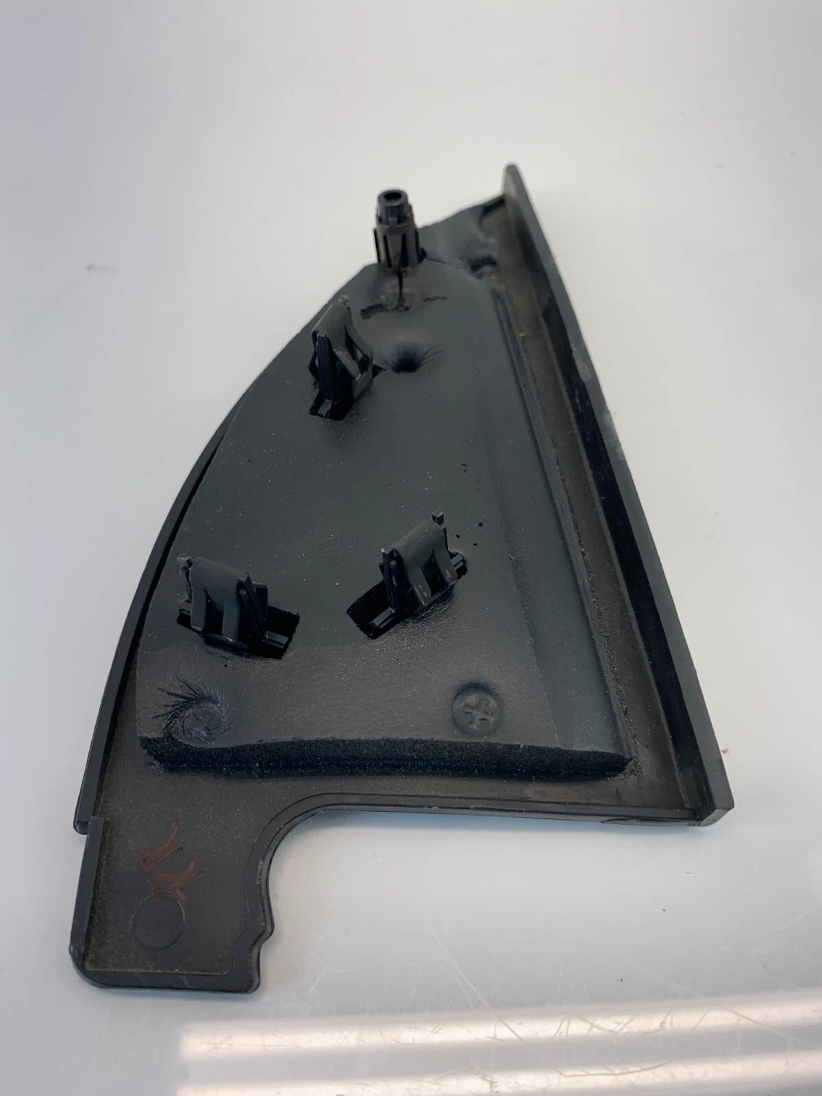 2000-2004 KIA SPECTRA REAR RIGHT DOOR INNER CORNER COVER TRIM PANEL GARNISH