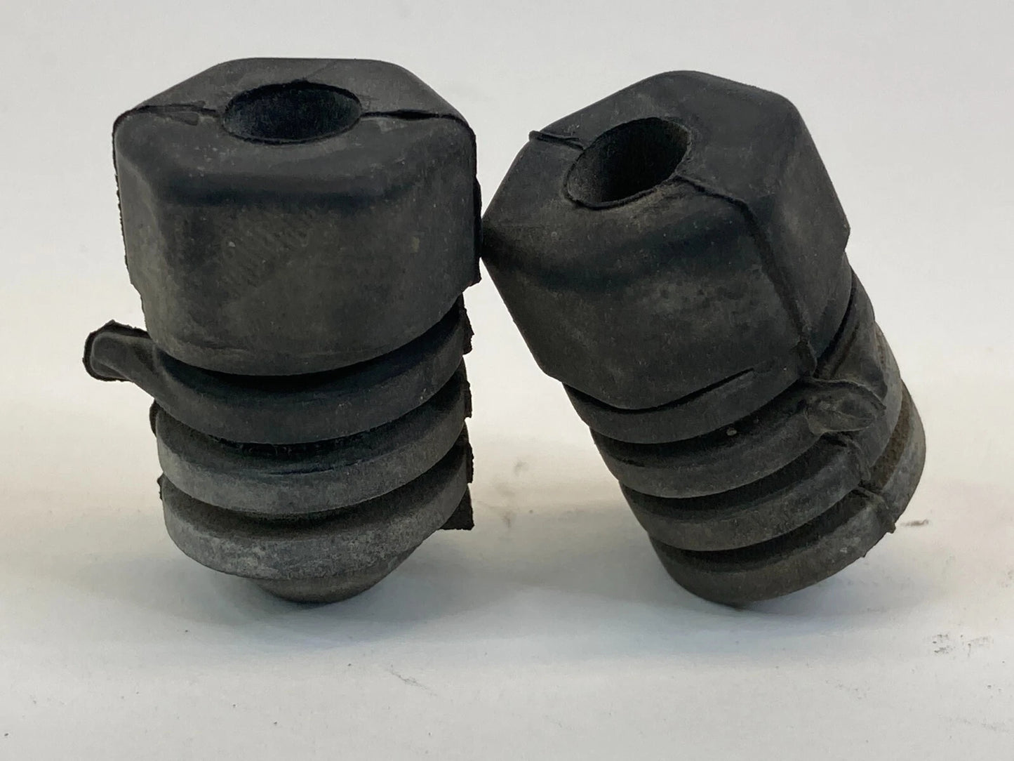 2006-2012 FORD FUSION HOOD OUTER RUBBER CUSHION DAMPER STOPPER BUMPER SET PAIR