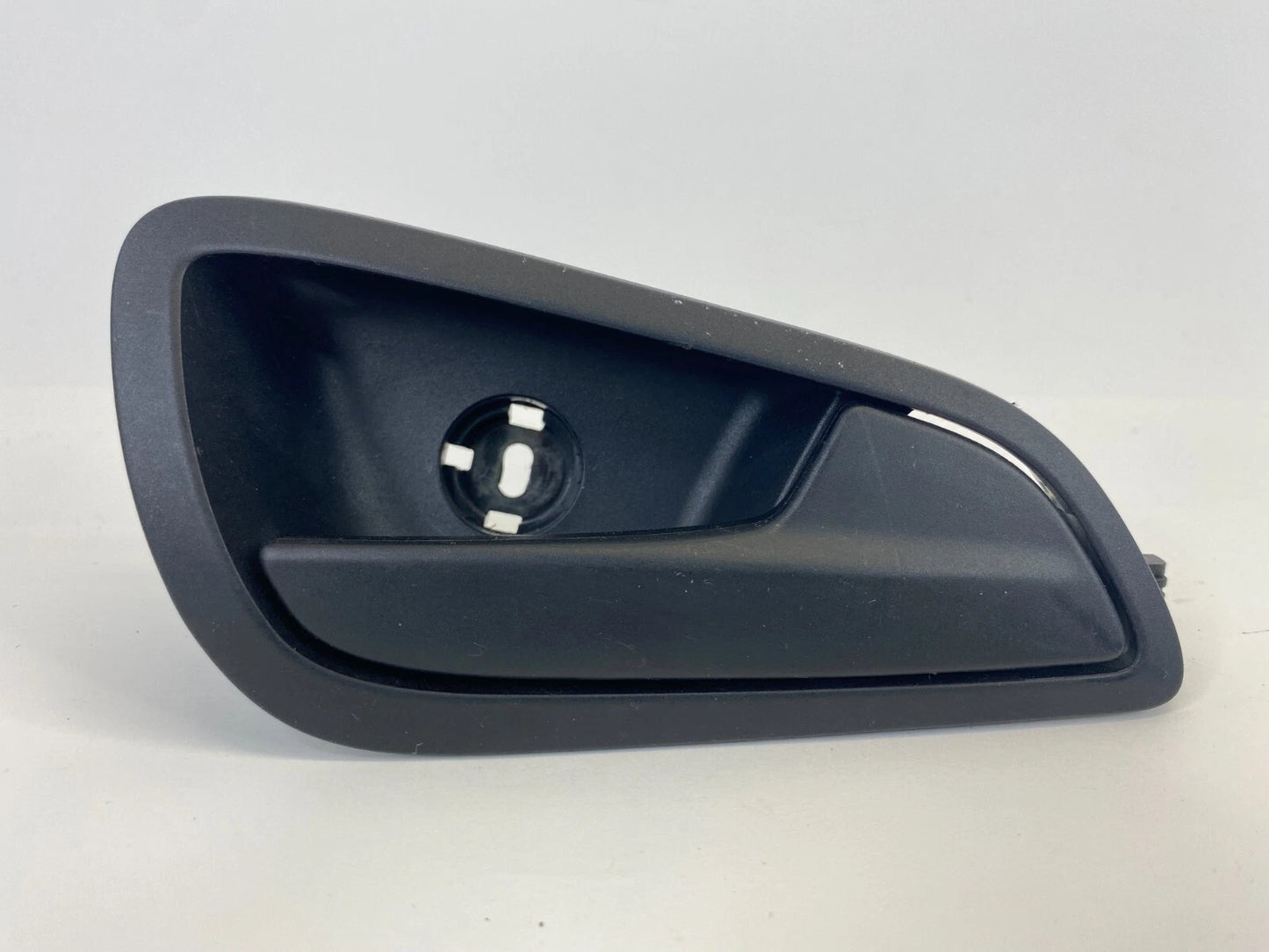 2012-2018 FORD FOCUS REAR RIGHT SIDE INTERIOR BACK DOOR HANDLE BM51-A22600-AG