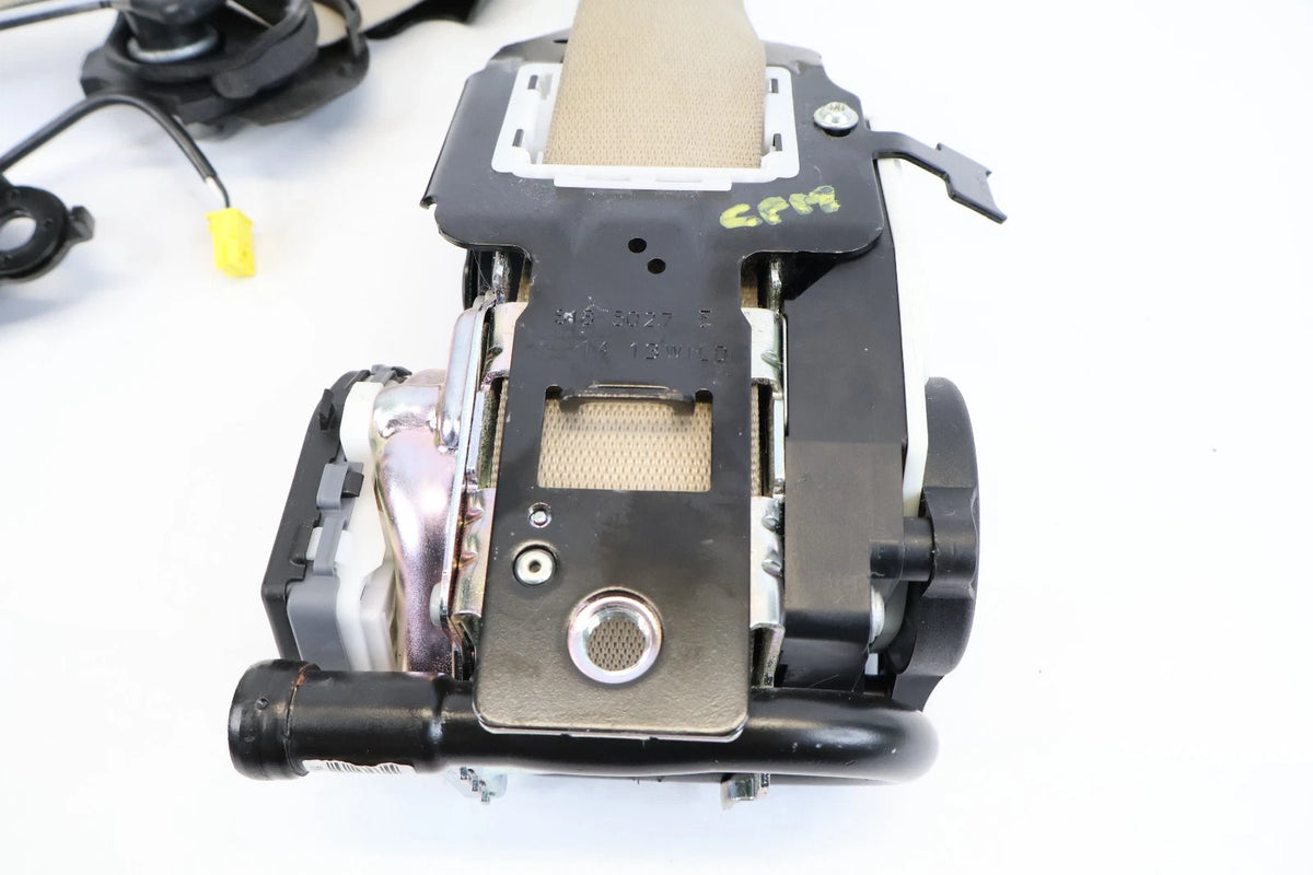 2012-2016 MERCEDES W212 E350 FRONT RIGHT SIDE SEAT BELT RETRACTOR 2128609485 OEM