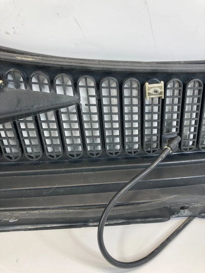 1999-2001 FORD F-250 F250 SUPER DUTY WINDSHIELD LEFT WIPER COWL F81B-2502223AKW