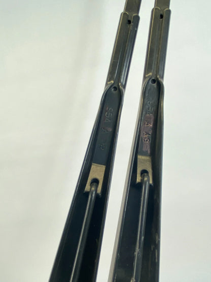 2001-2005 HONDA CIVIC FRONT LEFT & RIGHT WINDSHIELD WIPER ARM PAIR SET OEM