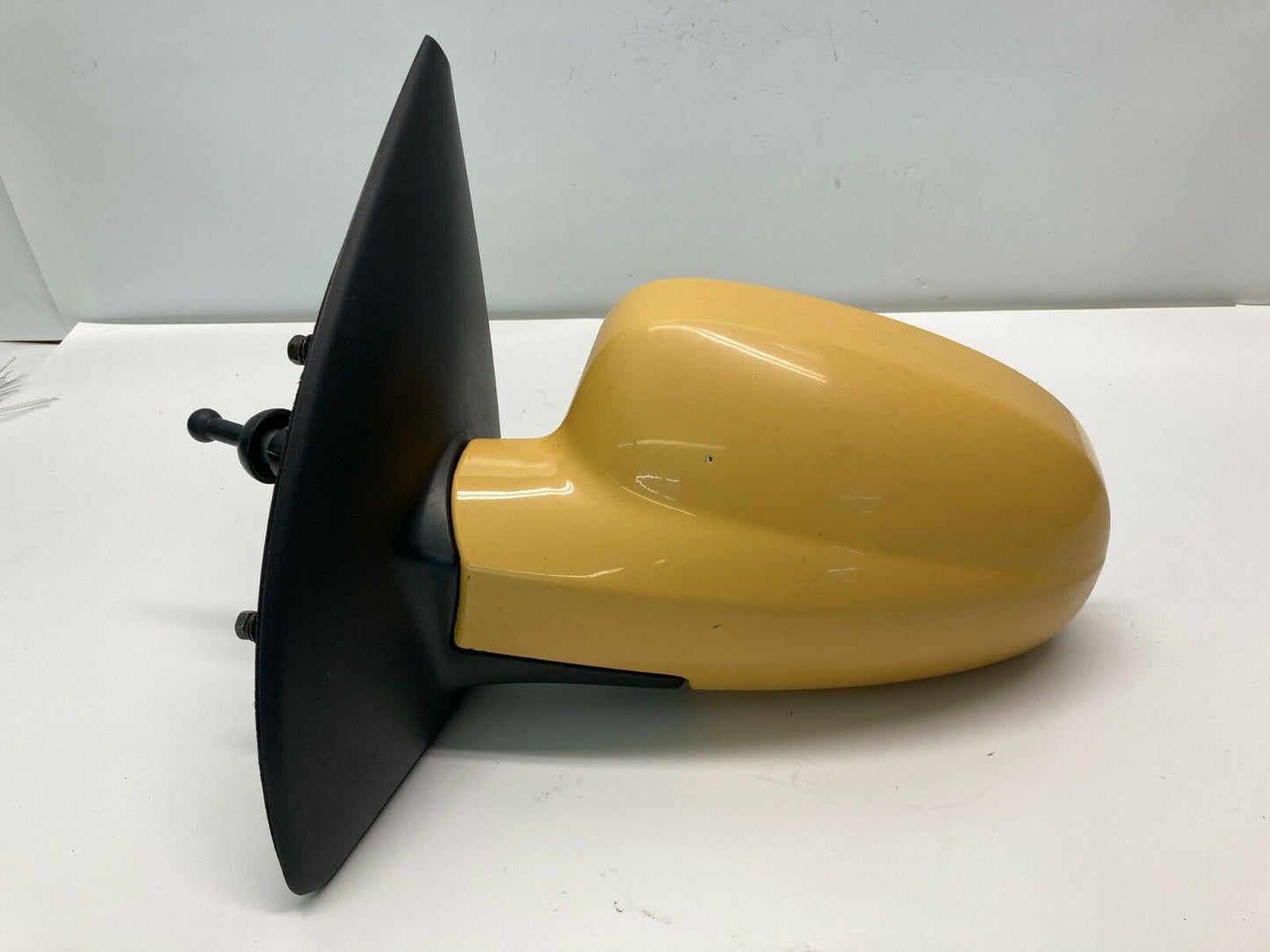 2004 2005 Chevrolet Aveo Left Driver Side View Manual Door Mirror Yellow LH OEM