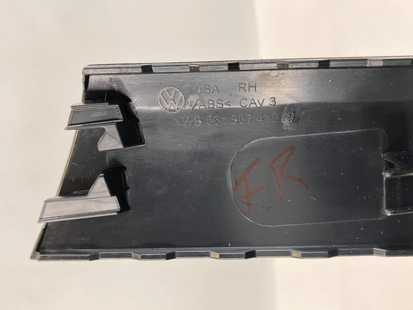 12 13 14 15 VOLKSWAGEN PASSAT FRONT RIGHT DOOR PANEL MOLDING BEZEL 561867410A