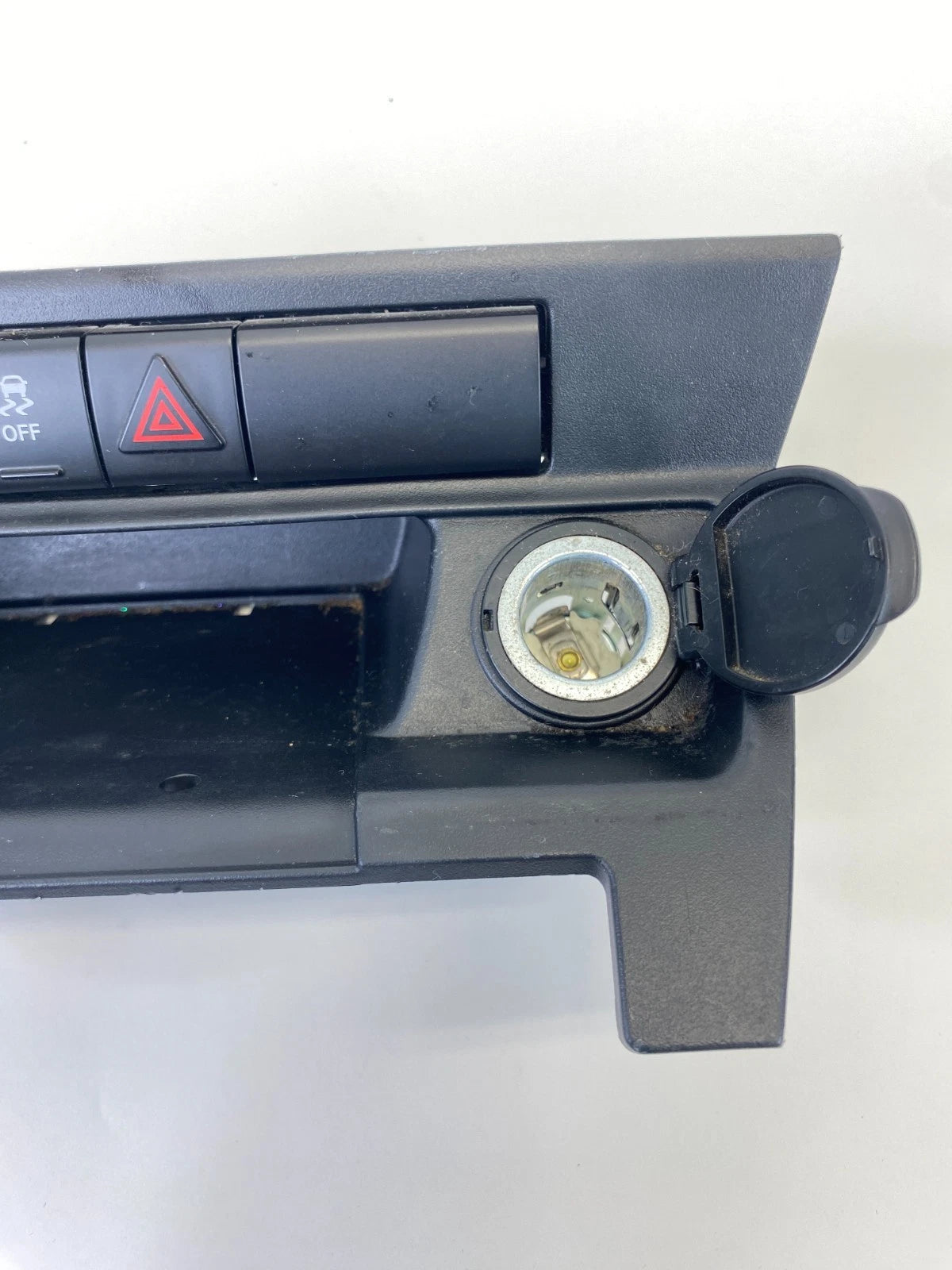 2010-2012 DODGE CALIBER DASH HAZARD TRACTION SWITCH STORAGE BEZEL OEM 68044102AB