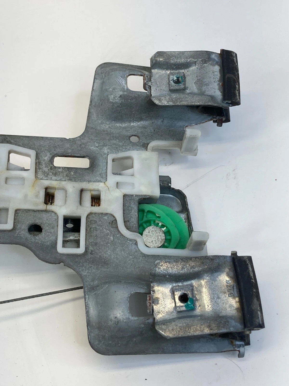 2005-2008 DODGE MAGNUM REAR RIGHT SIDE DOOR WINDOW MOTOR W/ REGULATOR 05065472