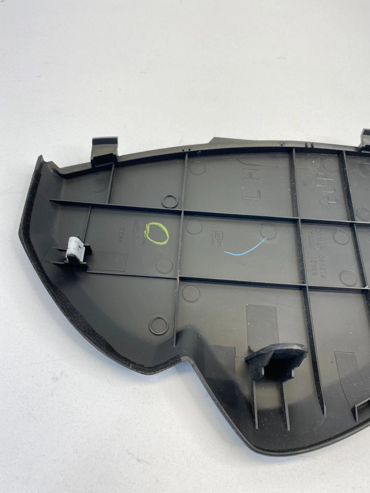 2008-2013 INFINITI G37 SEDAN FRONT LEFT SIDE END CAP COVER TRIM 68421-JK00A OEM