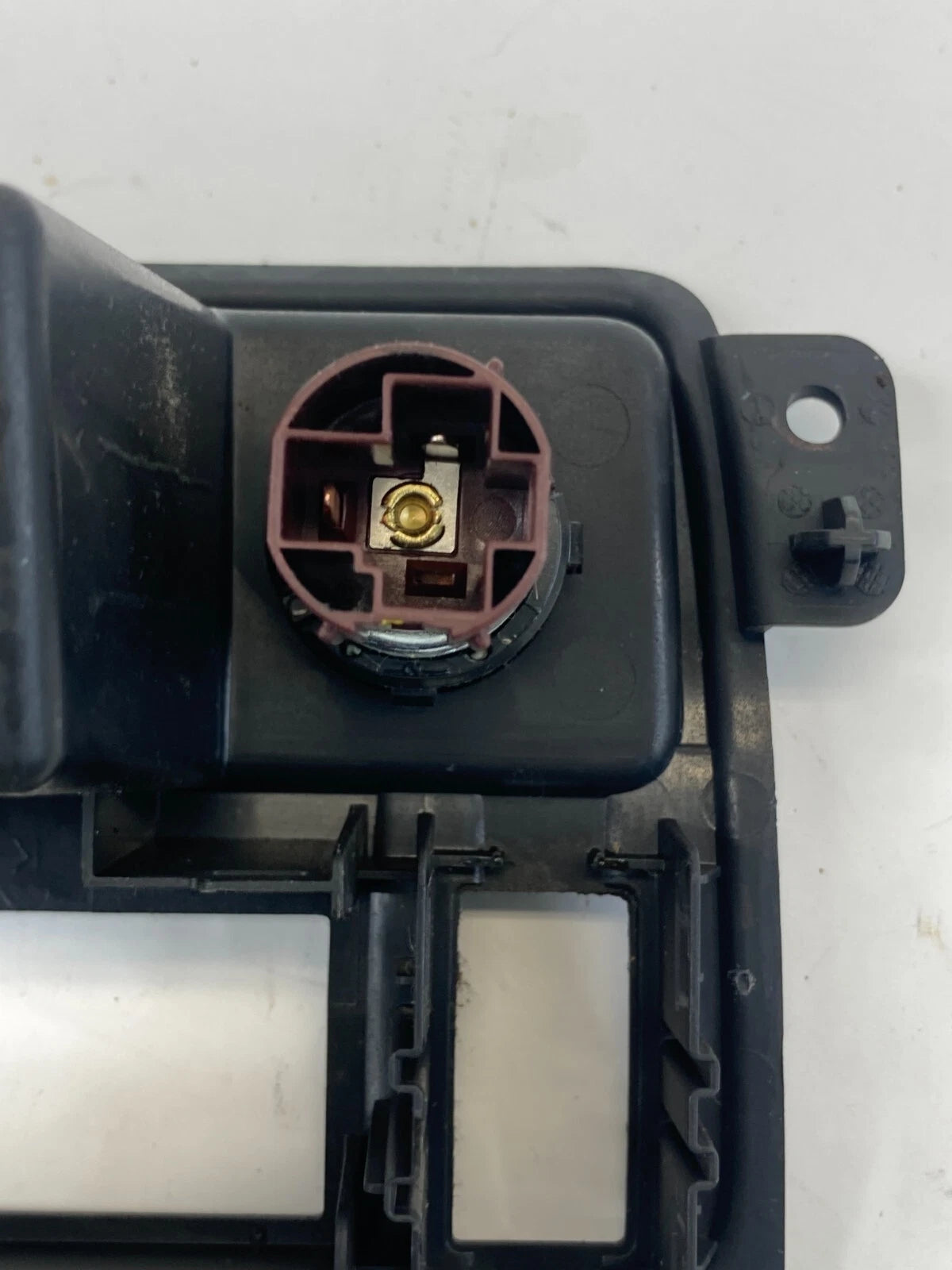 2009-2012 CHEVROLET TRAVERSE DASH TRIM BEZEL POWER OUTLET POCKET OEM 102419519