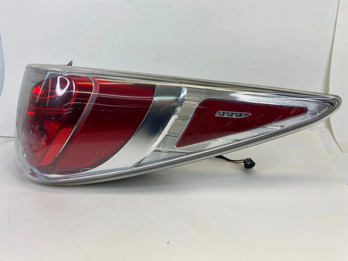 2011-2015 HYUNDAI SONATA RIGHT SIDE TAILLIGHT TAIL LIGHT LAMP OUTER QUARTER OEM